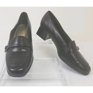 Soft Style A Hush Puppies Company Womens Brown Block Heels Shoe Size 7M H74870